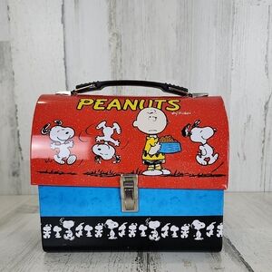 Peanuts Red and Blue Tin Lunchbox, FLAWED